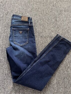 GUESS Women's Dark Indigo Skinny Jeans